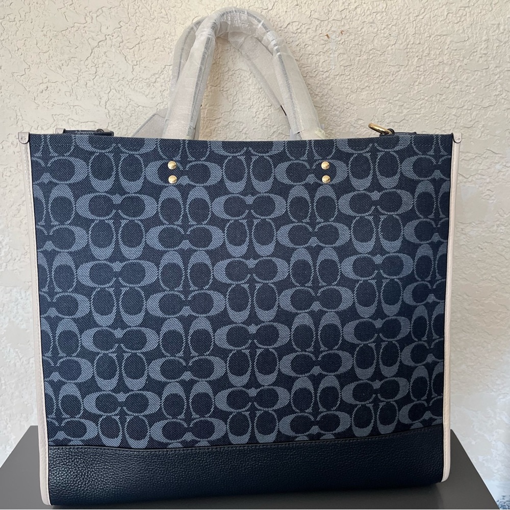 Coach Dempsey tote 40 signature denim jacquard